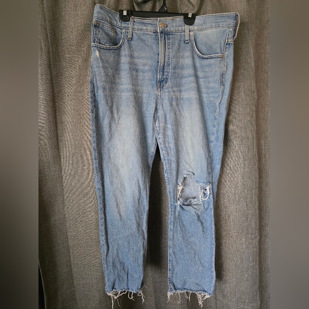 Madewell The Perfect Vintage Jeans Light Blue Distressed Raw Hem Stretch Size 32